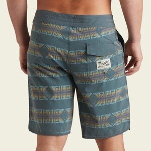 Howler Brothers Bruja Boardshorts, stretchy; men’s 34. Stylish beachwear; pool